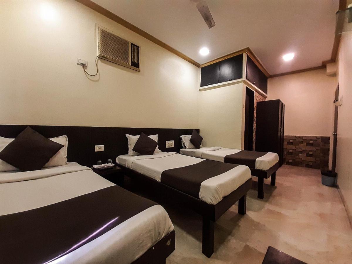 Hotel National Bombay Extérieur photo