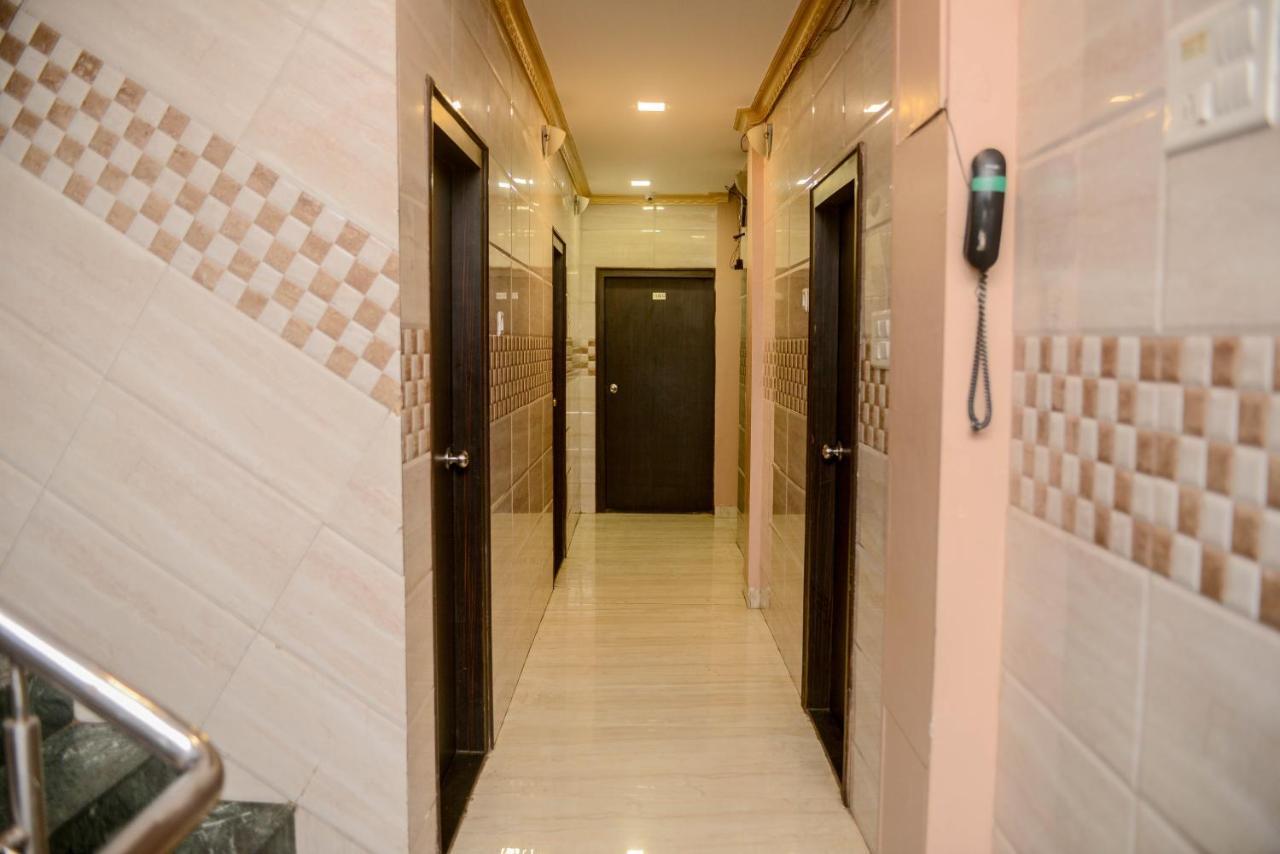 Hotel National Bombay Extérieur photo
